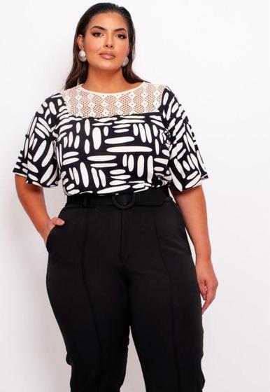 Imagem de Blusa Plus Size Estampada com Renda em Viscose