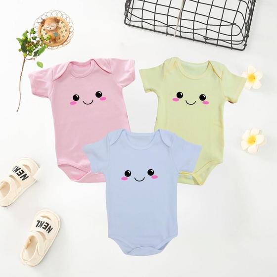 Imagem de Body Bebe 3 Peças Neném Feliz Manga Curta Alta Qualidade Suedine 100% Algodão Body liso com estampa neném feliz