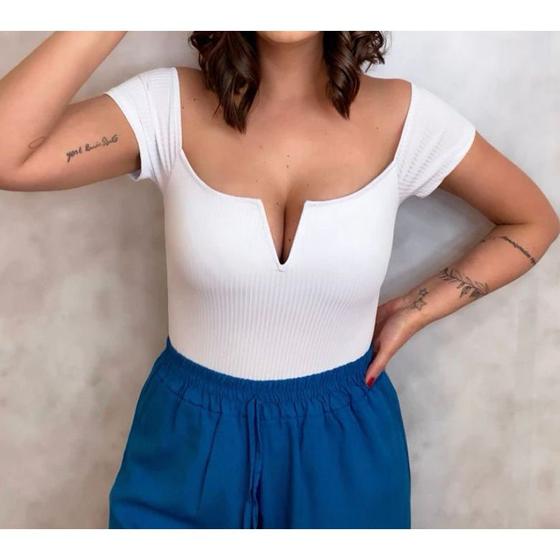 Imagem de Body blusa canelada confortável ciganinha manga curta decote v feminino moda