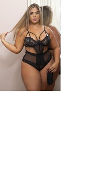 Imagem de Body em tule e renda preto , plus size . Garota veneno