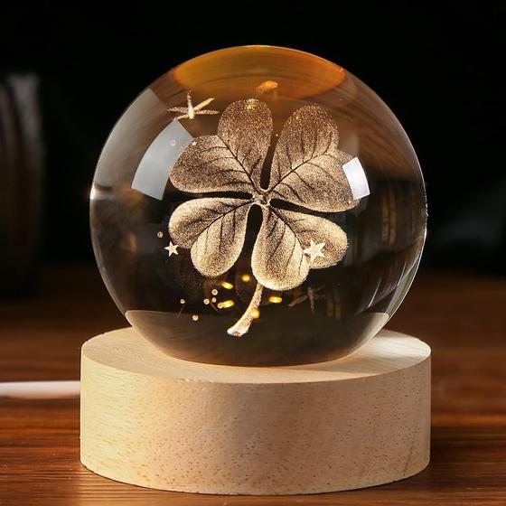 Imagem de Bola de cristal IFOLAINA 3D, trevo de quatro folhas, 60 mm com base