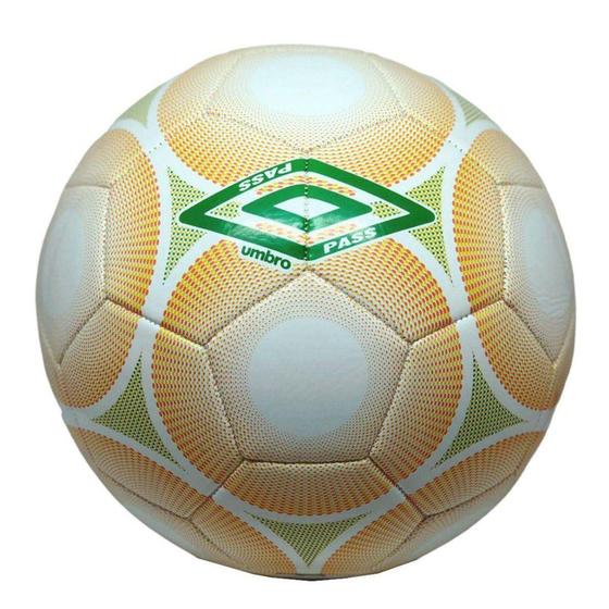 Imagem de Bola de Futebol Campo Umbro Pass