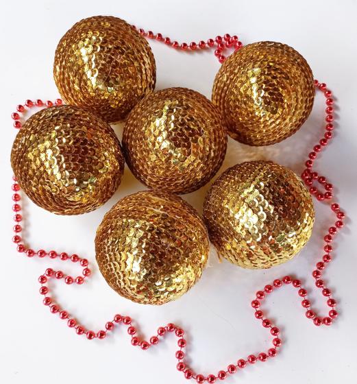Bolas Natal paete dourada 9cm - Ateliê Casa 32 - Bola de Natal - Magazine  Luiza
