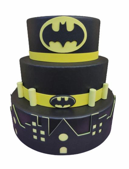 Bolo Fake Batman Festa Aniversário Decoração Menor preço em Bolo Fake Batman Festa Aniversário Decoração