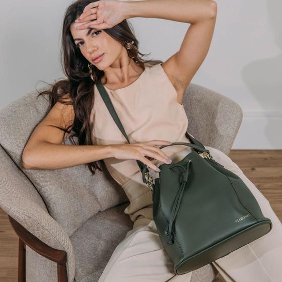 Imagem de Bolsa Bucket Feminina Média Com Metais E Bolsos Internos - Verde Militar