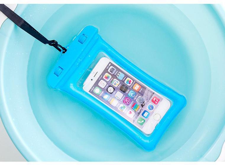 Bolsa Case Protetora saco Impermeável Prova D'agua para celular praia -azul claro Menor preço em Bolsa Case Protetora saco Impermeável Prova D'agua para celular praia -azul claro