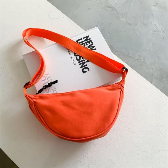 Imagem de Bolsa Messenger de Nylon - Nova Tendência - Leve e Transversal