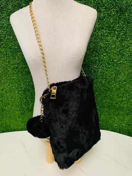 Imagem de Bolsa Pelo Transversal Com Alça Dourada Com Ziper E Pompom  20CMX15,5CM 028