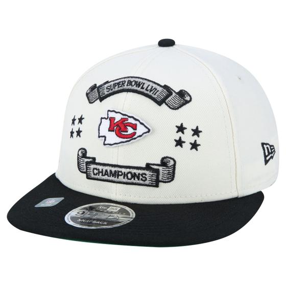 Imagem de Bone New Era 9FIFTY Low Profile Kansas City Chiefs Campeao Super Bowl LVII Aba Curva Snapback Off White