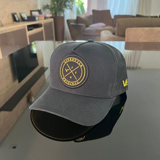Imagem de Boné Vrt Trucker Brim Preto Patch Silk Amarelo Aba Inferior Amarelo