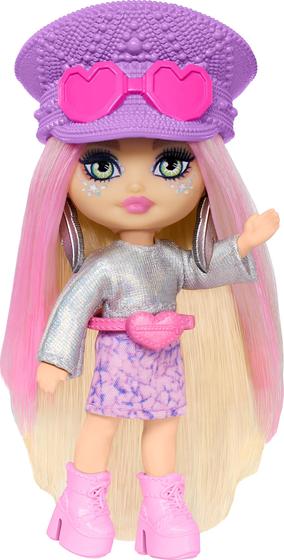 Imagem de Boneca Barbie Extra Mini Minis Travel com cabelo rosa e loiro