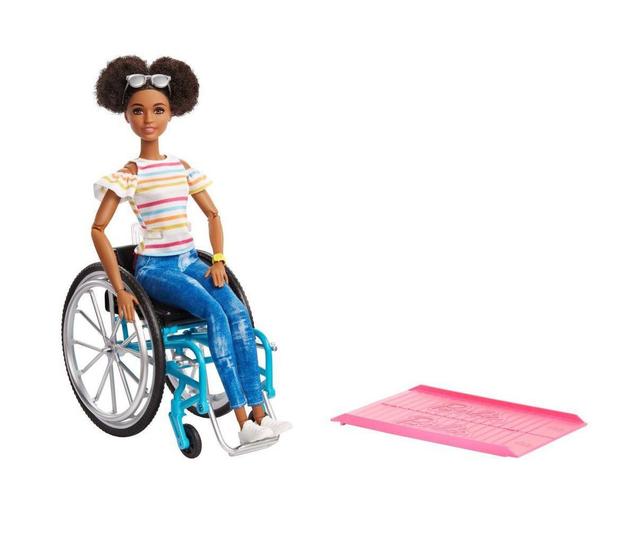 Boneca Barbie Fashionistas Negra Cadeirante e Rampa - Mattel - Boneca ...