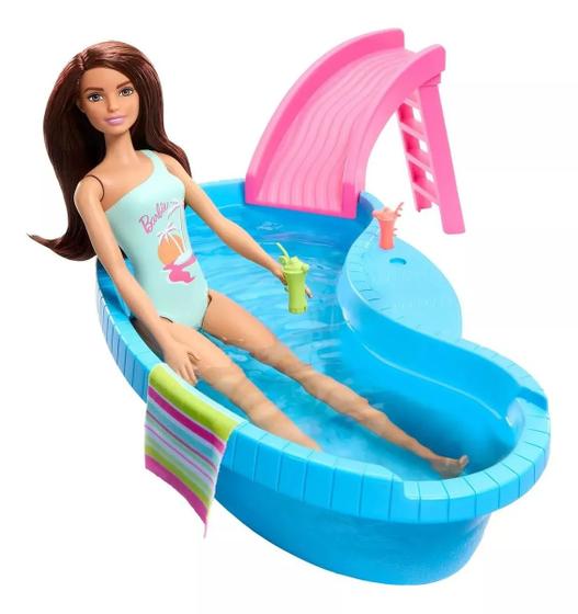 Imagem de Boneca Barbie Na Piscina Com Acessórios Morena Maiô Verde - Mattel