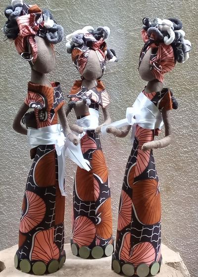 Imagem de Boneca de Pano Negra Mãe Africana com bebê