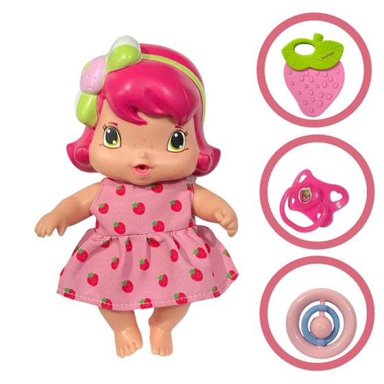 Imagem de Boneca Moranguinho Baby Com Acessórios 15cm Original Mimo Toys Em Vinil e Tecido Com Chupeta Mordedor Chocalho