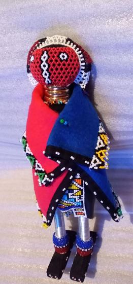 Imagem de Boneca Ndebele Vermelha - Africa do Sul