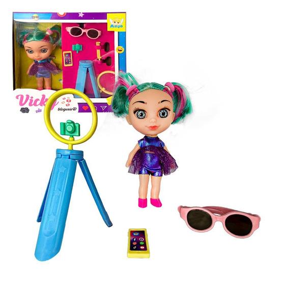Imagem de Boneca Vicky Com Acessórios 3+