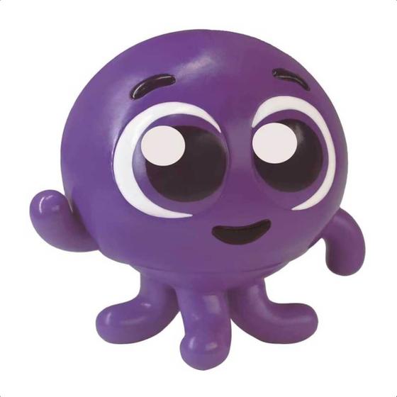 Boneco de Vinil Bolofofos Pow Roxo 18cm Polvo Lider Fácil de Limpar Brinquedos +3 anos - 3023 Imagem de Boneco de Vinil Bolofofos Pow Roxo 18cm Polvo Lider Fácil de Limpar Brinquedos +3 anos - 3023