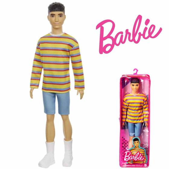 Imagem de Boneco Ken Barbie Camisa Listrada Bermuda Tênis 175 com Bolsinha Original Mattel