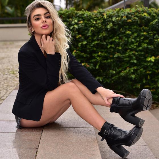 Bota Casual Dorf Feminina Salto alto Couro Preto Menor preço em Bota Casual Dorf Feminina Salto alto Couro Preto