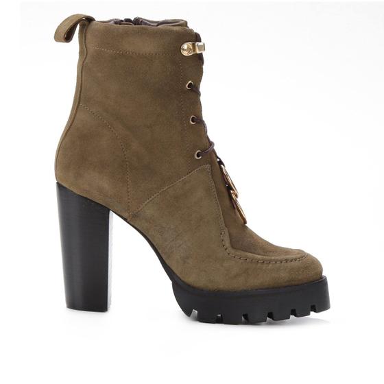 Bota Couro Santa Lolla Camurça Cabra Cano Médio Feminina Menor preço em Bota Couro Santa Lolla Camurça Cabra Cano Médio Feminina