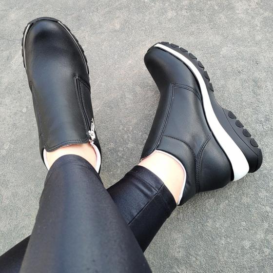 Imagem de Bota Feminina Tênis Lanin Napa Preto Forro Branco Super Conforto