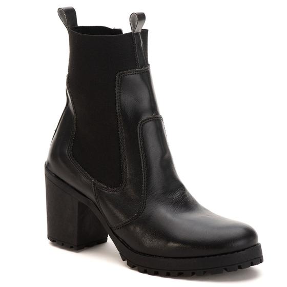 Imagem de Bota Feminina Tratorada Em Sintético Com Elástico
