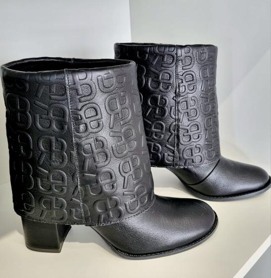 Imagem de Bota Feminino Raphaella Booz  Preta 039.22113503