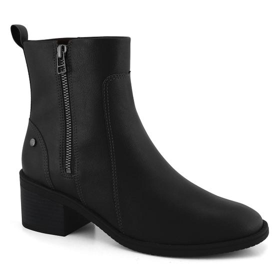 Bota ramarim cano curto feminina 2359102 Imagem de Bota ramarim cano curto feminina 2359102