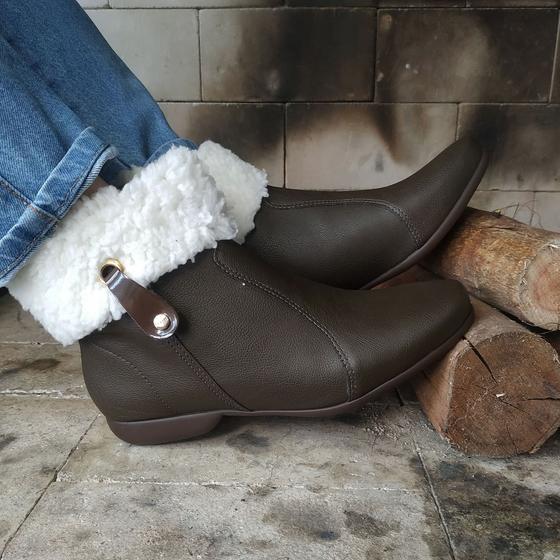 Imagem de Bota Rasteira Forrada Com Lã Napa Café Gastre