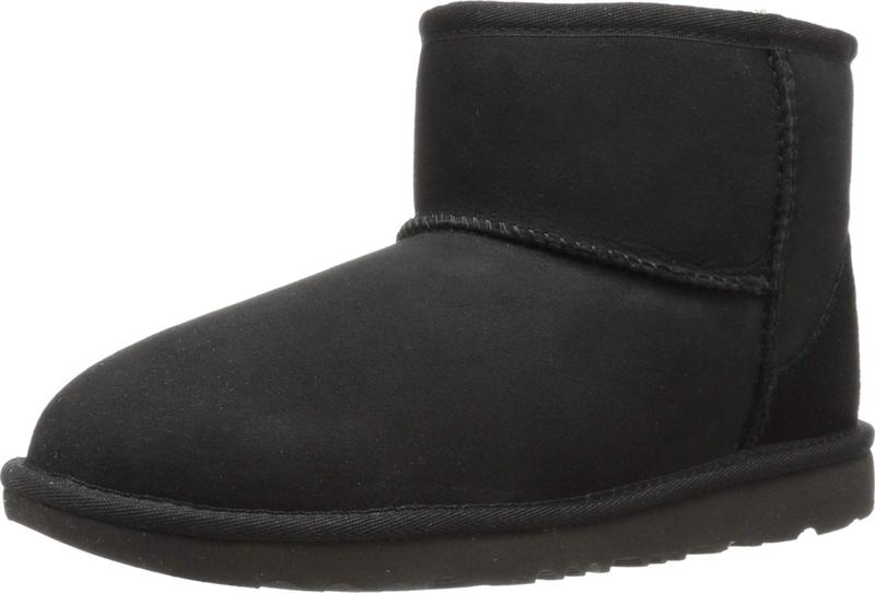 Imagem de Bota UGG Unisex-Child Classic Mini II preta tamanho 04