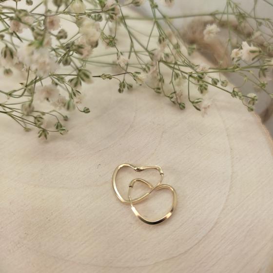 Brinco Argola Coração Pequeno Segundo Furo Adulto ou Infantil Ouro 18k Menor preço em Brinco Argola Coração Pequeno Segundo Furo Adulto ou Infantil Ouro 18k