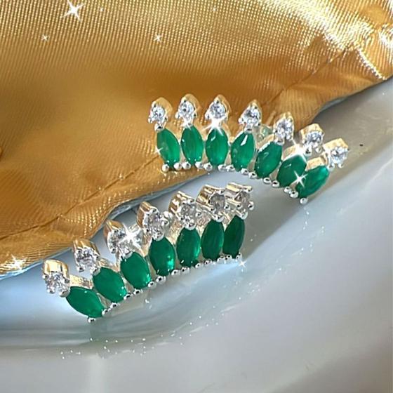 Brinco Ear Cuff Navete Esmeralda e Cristal - Banho Ouro 18k Menor preço em Brinco Ear Cuff Navete Esmeralda e Cristal - Banho Ouro 18k
