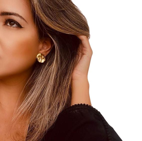 Imagem de Brinco Feminino Circular Martelado Amassado Banhado A Ouro 18k E Prata 925 Tendencia Bijuterias Finas