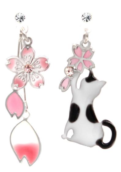 Imagem de Brincos miwaki Dangle para mulheres brincando com Sakura