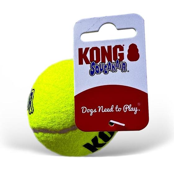 Imagem de Brinquedo Para Cachorros Kong Squeakair Bola de Tennis Médio