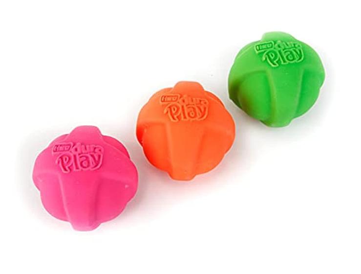 Imagem de Brinquedo para Cães Hartz Dura Play - Bola com Squeak e Aroma de Bacon - Para Cães Pequenos