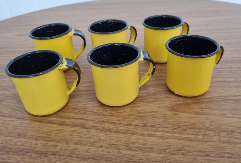 Imagem de Bule Café Esmaltado 1,25 Litros 6 Xícaras 70ml e Bandeja Amarelo 