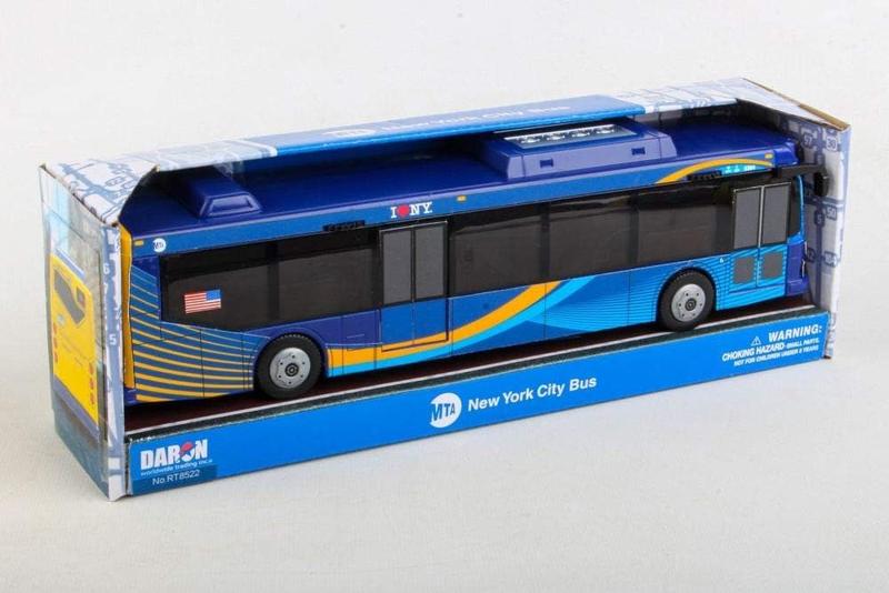 Imagem de Bus NYC nico Daron MTA de 28 cm em rolo de fric azul