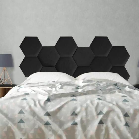 Imagem de Cabeceira Painel Modulado Colmeia Blogueirinha Estofada 160cm Queen Size Suede Preto - Ahazzo Móveis