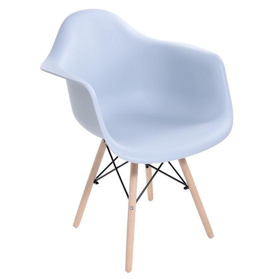 Cadeira Charles Eames Arm Base Madeira é boa?