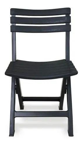 Imagem de Cadeira De Plástico Dobrável Preta Para Área De Lazer Multiuso