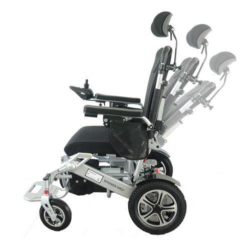 Imagem de Cadeira de Rodas Motorizada Compacta, Leve e com Joystick Inteligente