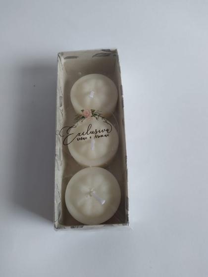 Imagem de Caixa com velas fabricadas com cera de soja