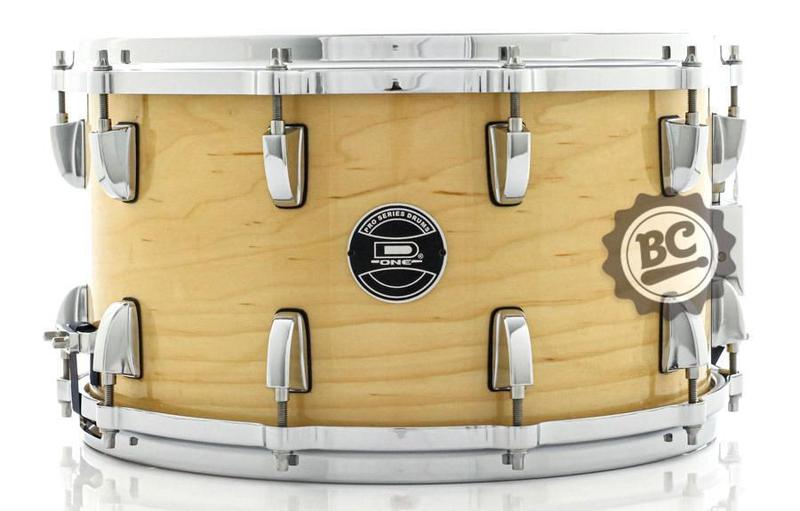 Imagem de Caixa D-One Pro Series Maple Natural Lacquer 14x8 com Aros Die-Cast e acabamento laqueado MS1408DC