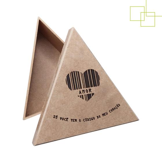 Imagem de Caixa Decorada Formato Triangulo em MDF Cru com Tampa 15X13X5 Presente Namorados