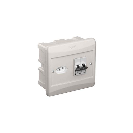Caixa para ar condicionado com disjuntor 1x20 com tomada embutir 08664 Pial Menor preço em Caixa para ar condicionado com disjuntor 1x20 com tomada embutir 08664 Pial