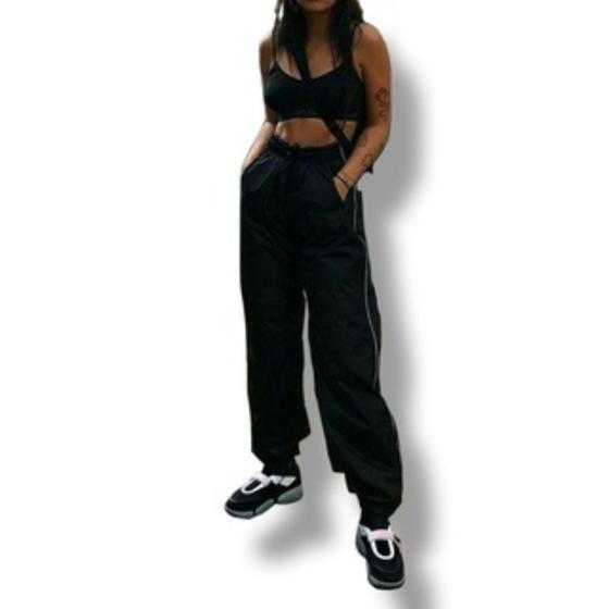 Calça Básica Street Reta Larga de Tactel com Cordão na Cintura e