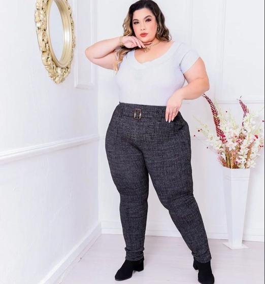 Imagem de Calça feminina plus size crepe cinto moda