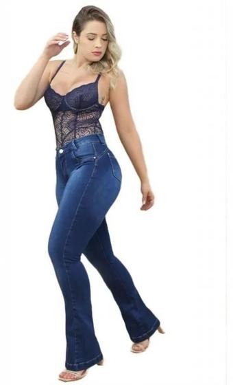 Imagem de Calça Jeans Feminina Flare Levanta e Empina Bumbum